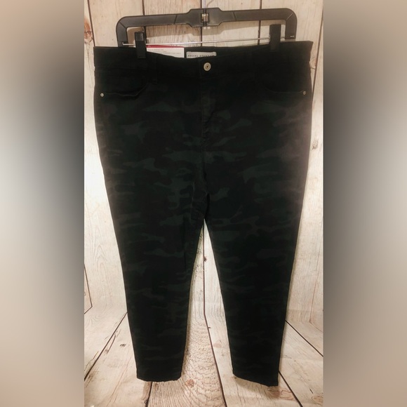 Social Standard by Sanctuary Prosperity Camo Ankle Skinny Jeans Sz 14 Mid Rise - Picture 3 of 8